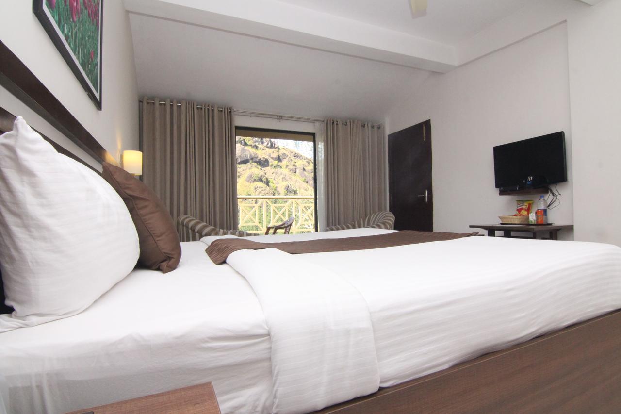 Abad Copper Castle Resort Муннар Екстер'єр фото